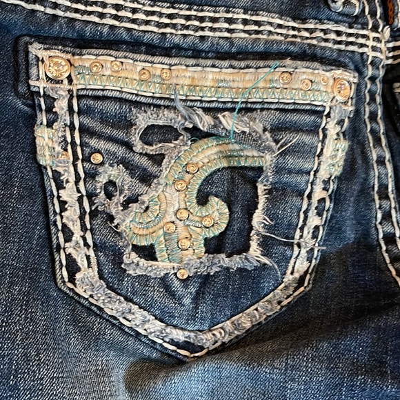 Distress Rock Revival crops size 25 - Picture 5 of 6